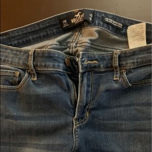 Hollister low rise super skinny size 11R